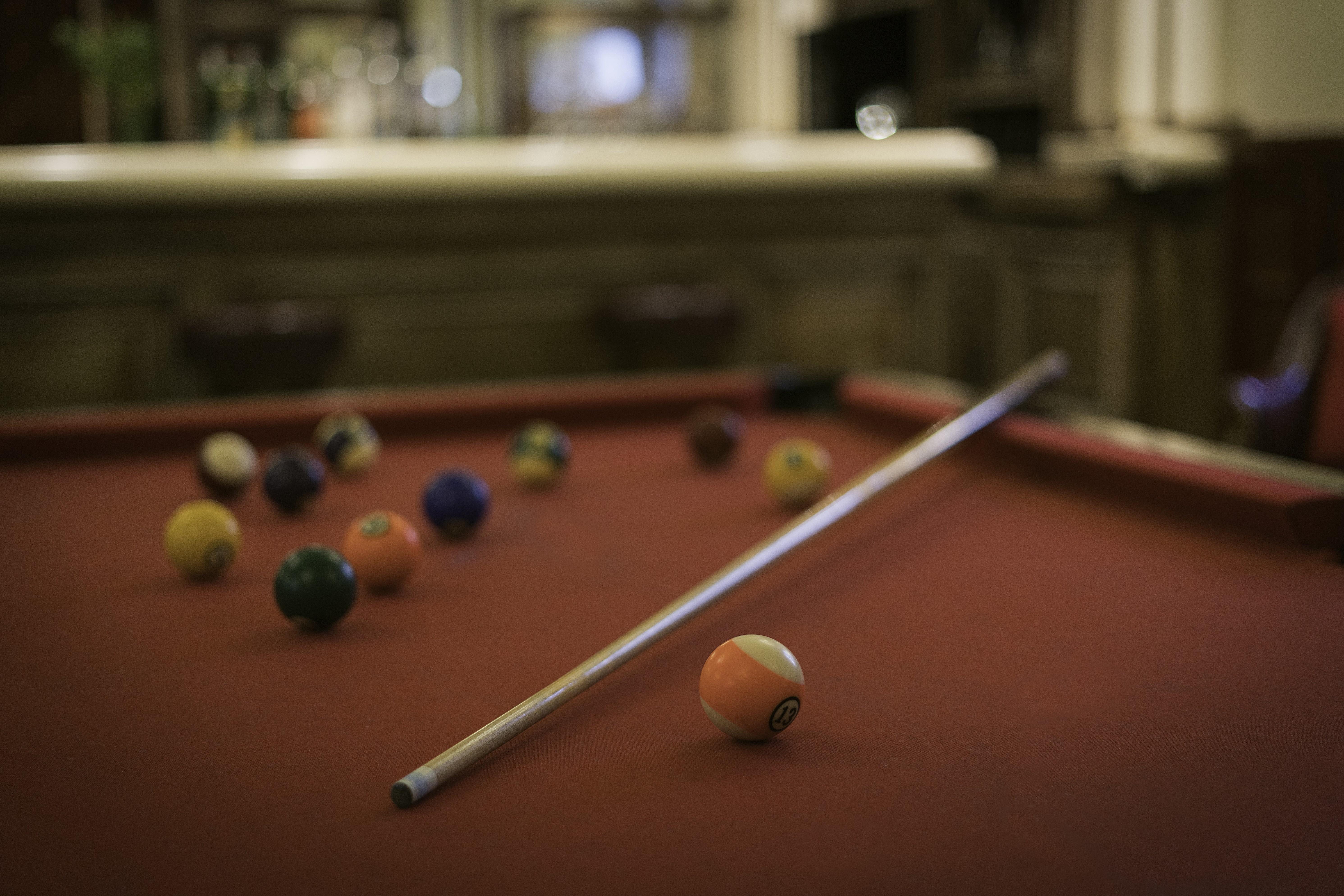 Hotel Lopez De Haro Bilbao Exterior photo A pool table