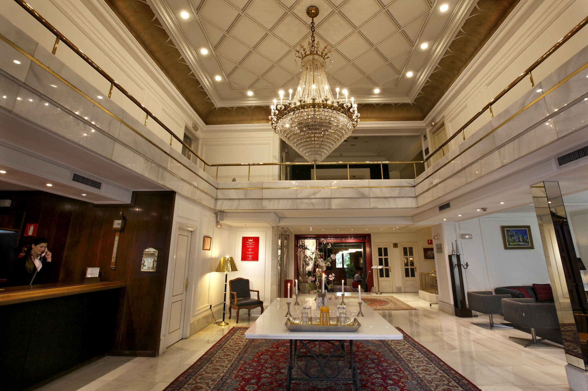 Hotel Lopez De Haro Bilbao Exterior photo Lobby